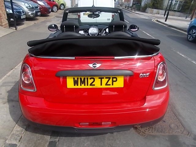 2012 Mini One Convertable image 3