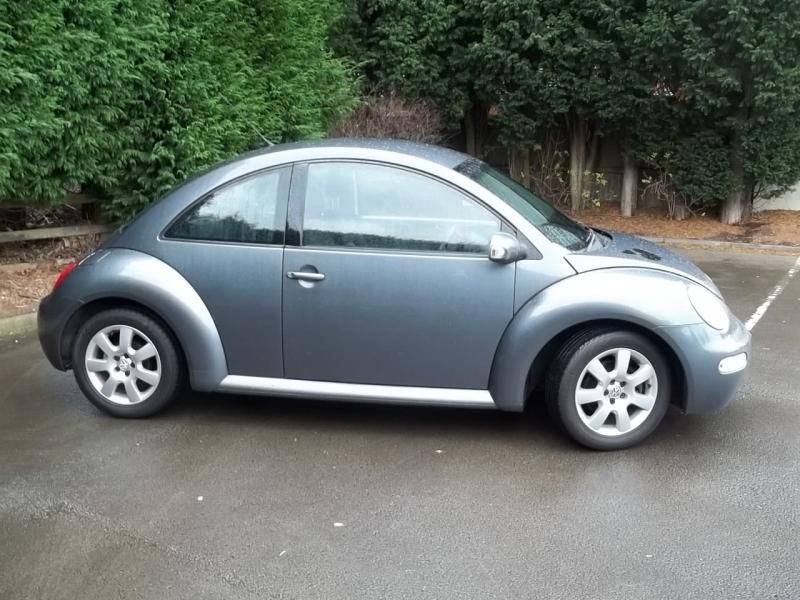 2006 VOLKSWAGEN BEETLE 2.0 3dr image 2