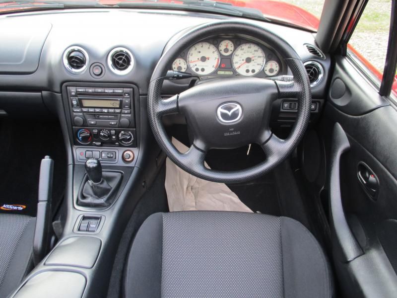 2003 MAZDA MX 5 1.6 L image 4