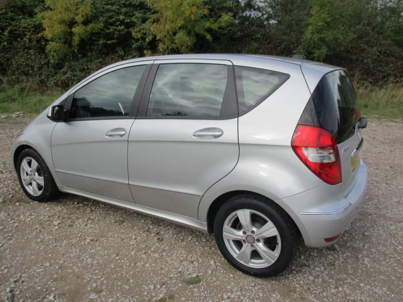 2009 MERCEDES-BENZ A CLASS 2.0 image 2