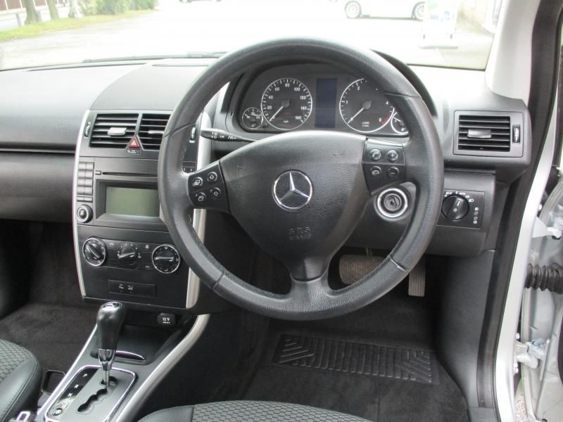 2009 MERCEDES-BENZ A CLASS 2.0 image 4