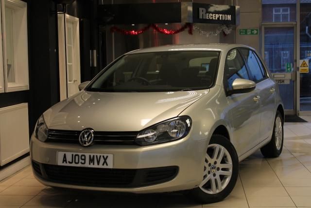 2009 VOLKSWAGEN GOLF 2.0 SE TDI image 1