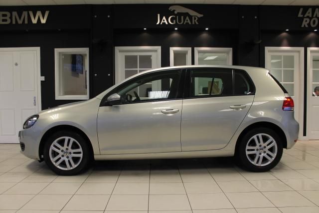 2009 VOLKSWAGEN GOLF 2.0 SE TDI image 2