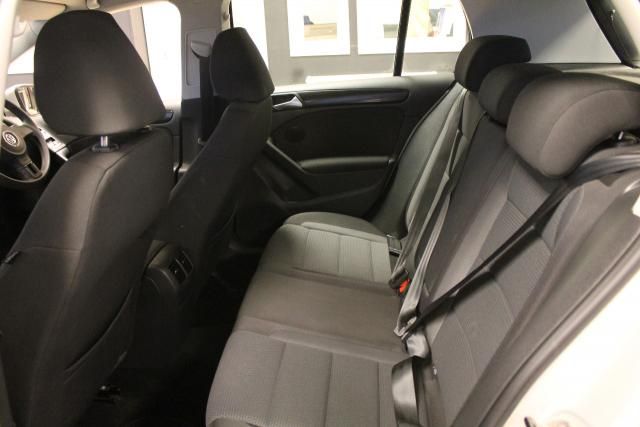 2009 VOLKSWAGEN GOLF 2.0 SE TDI image 5