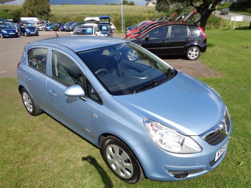 2009 Vauxhall Corsa CLUB A/C CDTI ecoFLEX image 1