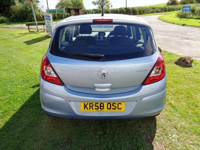 2009 Vauxhall Corsa CLUB A/C CDTI ecoFLEX image 3