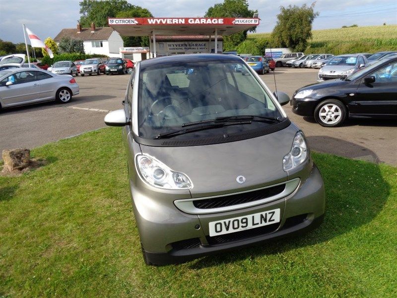 2009 Smart Car Fortwo Coupe image 1