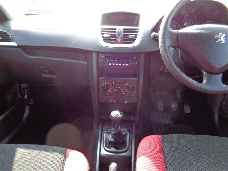 2006 Peugeot 207 S image 4