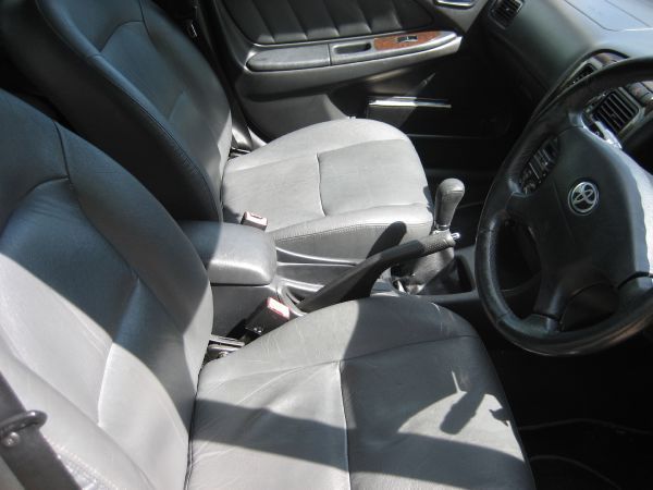 2002 Toyota Avensis 1.8 VVTi CDX image 5