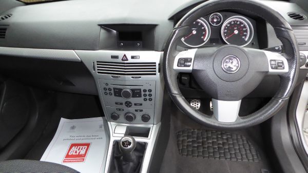 2006 Vauxhall Astra 1.6i 16V SXi image 4