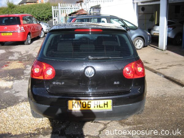 2005 Volkswagen Golf 2.0 GT FSI image 3