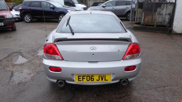 2006 Hyundai Coupe 2.0 SE image 3