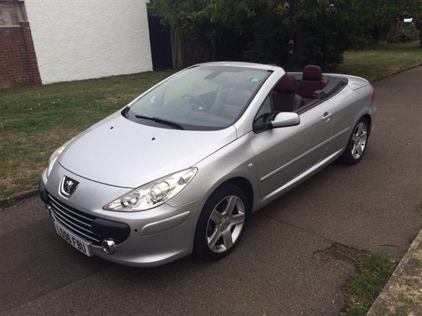 2006 Peugeot 307 CC 2.0 16v Sport 2dr image 2