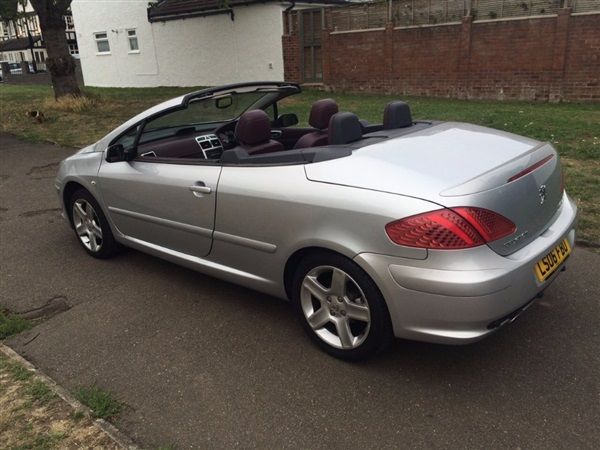 2006 Peugeot 307 CC 2.0 16v Sport 2dr image 3
