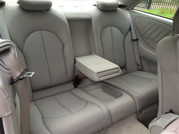 2005 Mercedes-Benz 2.6 CLK240 Elegance 2dr image 5