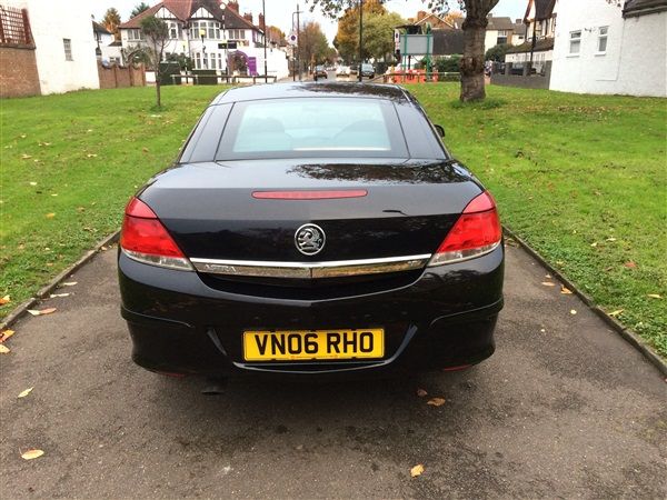 2006 Vauxhall Astra 1.8 Sport Twin Top 2dr image 3