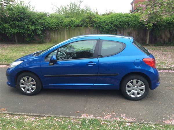 2006 Peugeot 207 1.4 16v S 3dr image 2