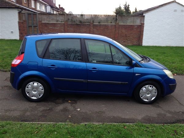2003 Renault Scenic 1.6 VVT Expression 5dr image 2