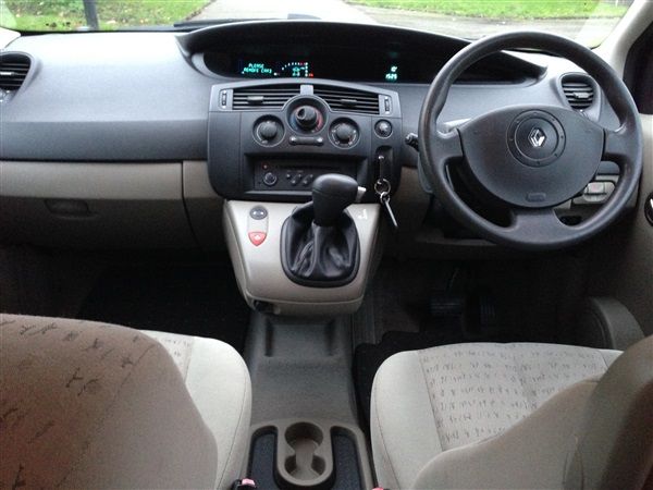 2003 Renault Scenic 1.6 VVT Expression 5dr image 4