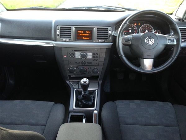 2006 Vauxhall Vectra 1.8 i VVT SRi image 4