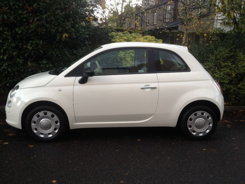 2011 FIAT 500 POP image 2