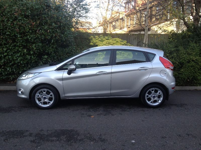 2012 FORD FIESTA ZETEC 16V image 2