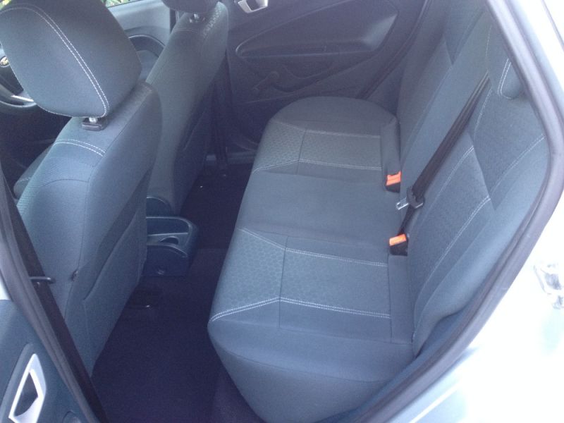 2012 FORD FIESTA ZETEC 16V image 5