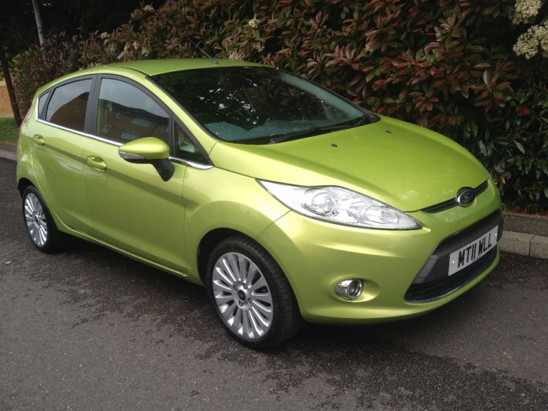 2011 FORD FIESTA TITANIUM image 1