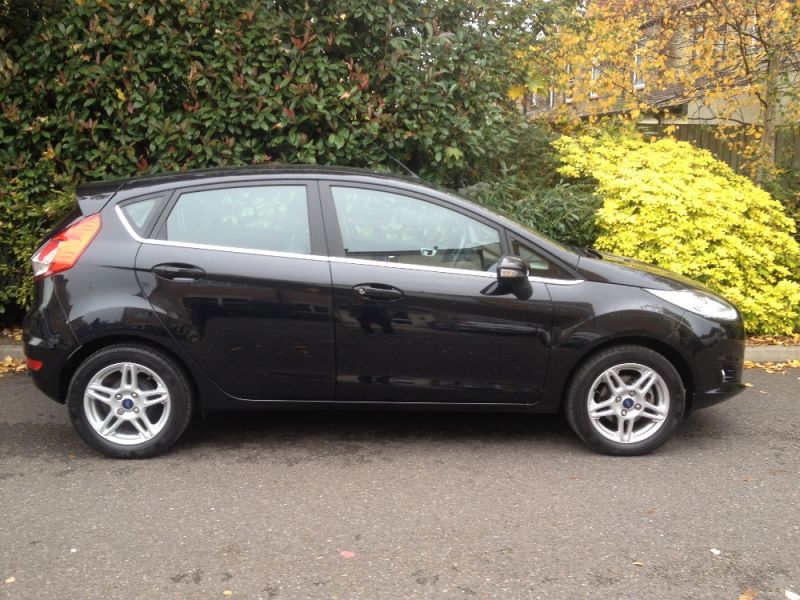 2013 FORD FIESTA ZETEC image 2