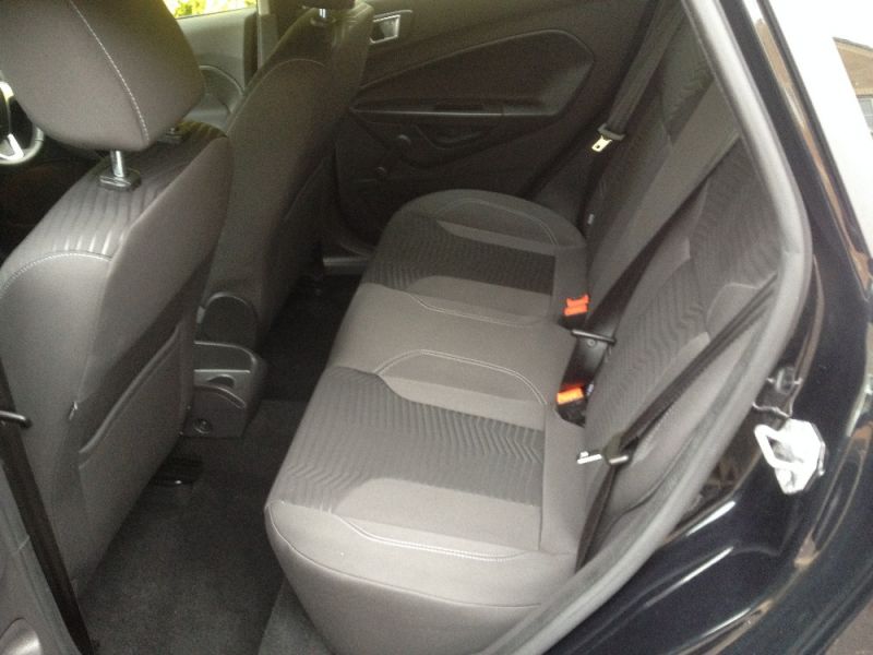 2013 FORD FIESTA ZETEC image 5