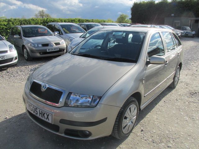 2005 SKODA FABIA 1.2 image 1