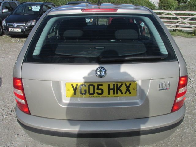 2005 SKODA FABIA 1.2 image 3