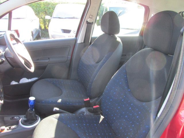 2006 CITROEN C3 1.1 DESIRE 5DR image 4