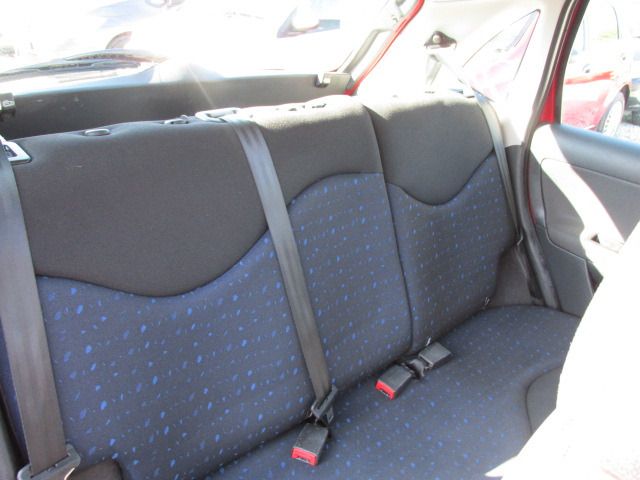 2006 CITROEN C3 1.1 DESIRE 5DR image 5