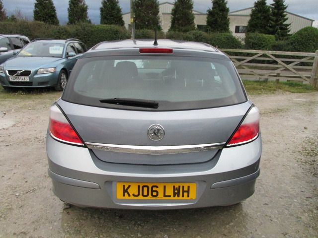 2006 VAUXHALL ASTRA 1.6 CLUB image 3
