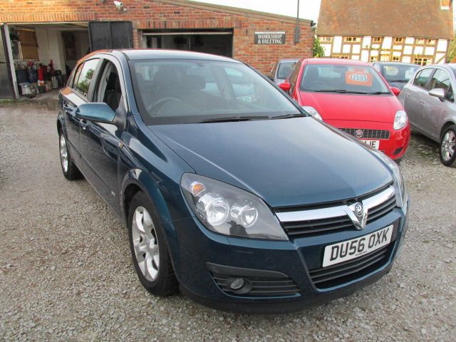 2006 VAUXHALL ASTRA 1.4 SXI image 1