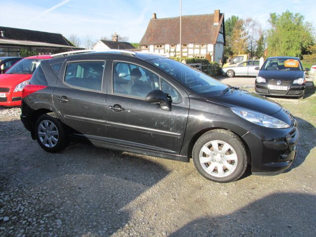 2009 PEUGEOT 207 1.4 SW S 5d image 2