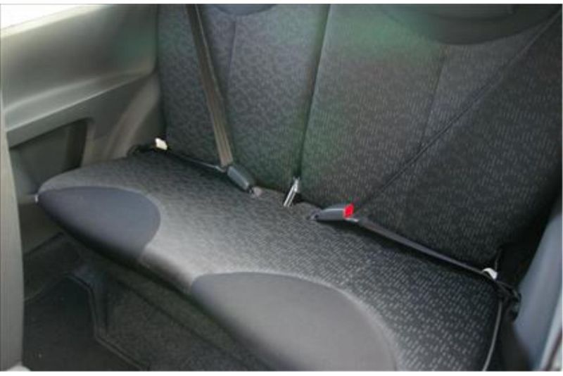 2012 PEUGEOT 107 1.0 12v Urban image 5