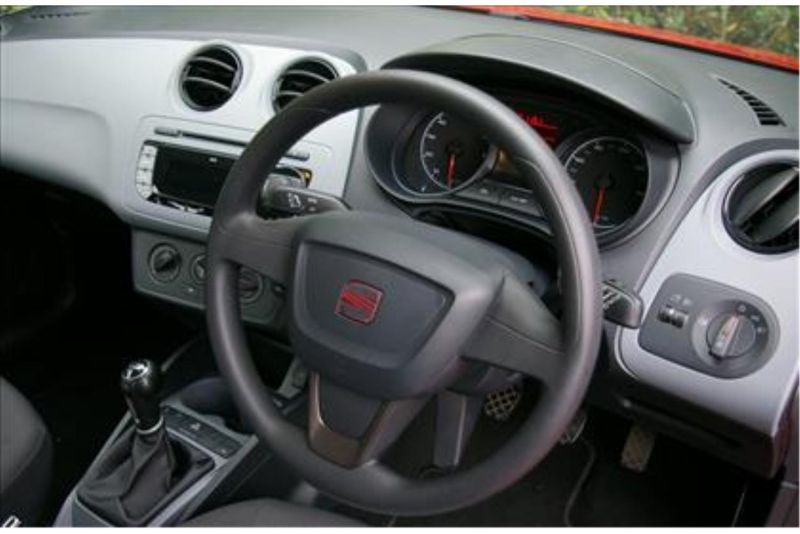 2013 SEAT Ibiza 1.2 12V 70PS S image 3