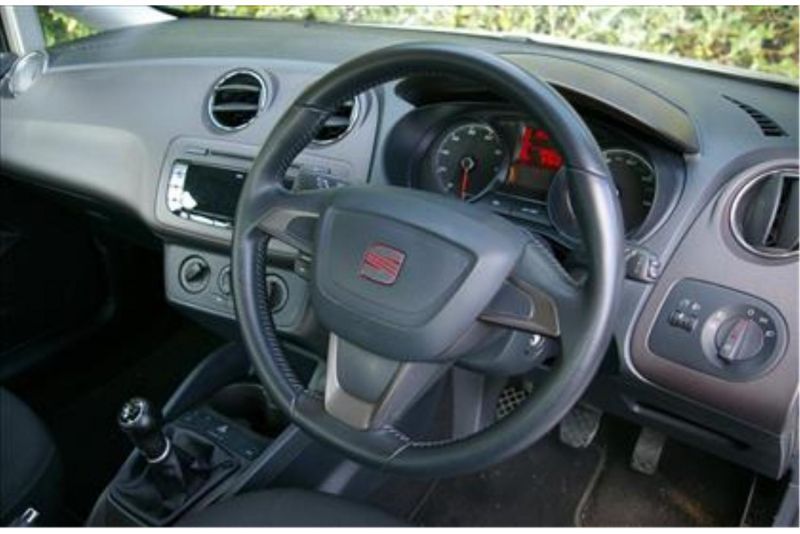 2012 SEAT Ibiza 1.4 16V 85 SE image 3