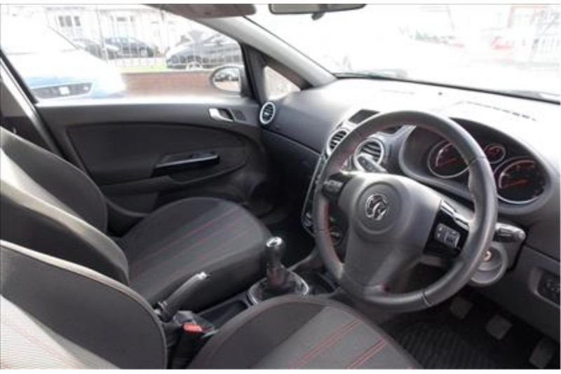 2013 VAUXHALL Corsa 1.2i 16v SXi image 4