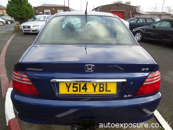 2001 Honda Accord 2.0i VTEC S image 3