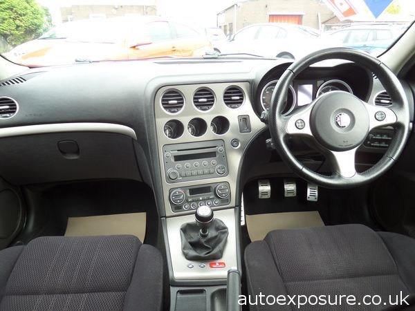 2010 Alfa Romeo 159 1.9 JTDM image 4