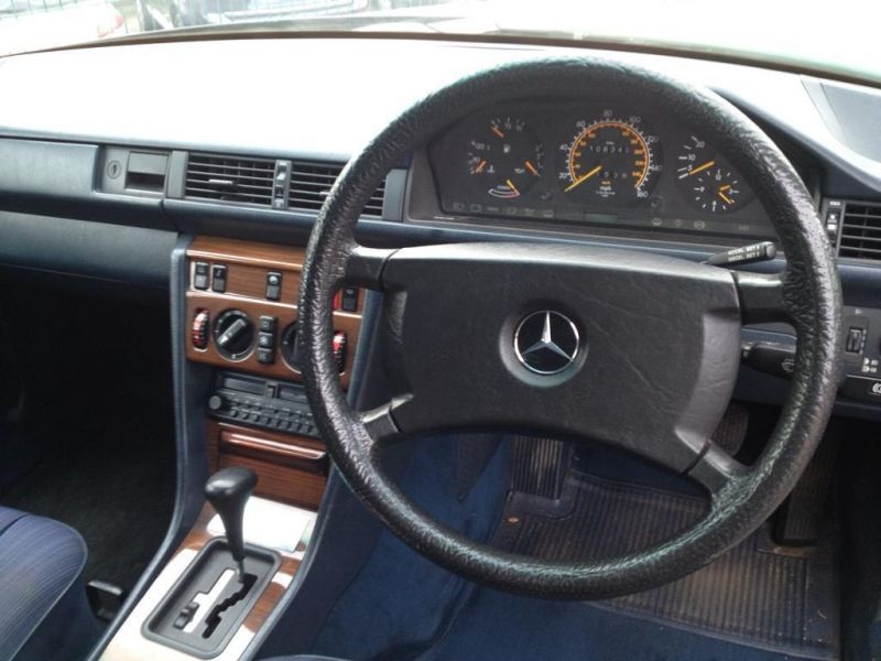 1987 Mercedes-Benz E Class 280 E LIMOUSINE 6DR image 4