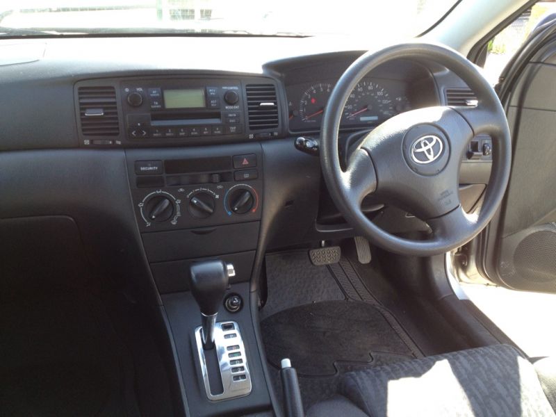 2002 Toyota Corolla 1.6 VVTi S 5dr Auto image 4