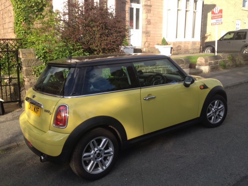 2010 MINI Cooper 1.6 Cooper D 3DR image 2