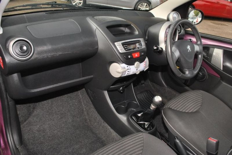 2012 Peugeot 107 5 Door 1.0 12v Allure image 5