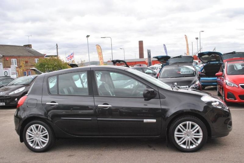 2010 Renault Clio 1.6 VVT 111 Initiale image 2