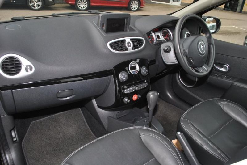 2010 Renault Clio 1.6 VVT 111 Initiale image 4