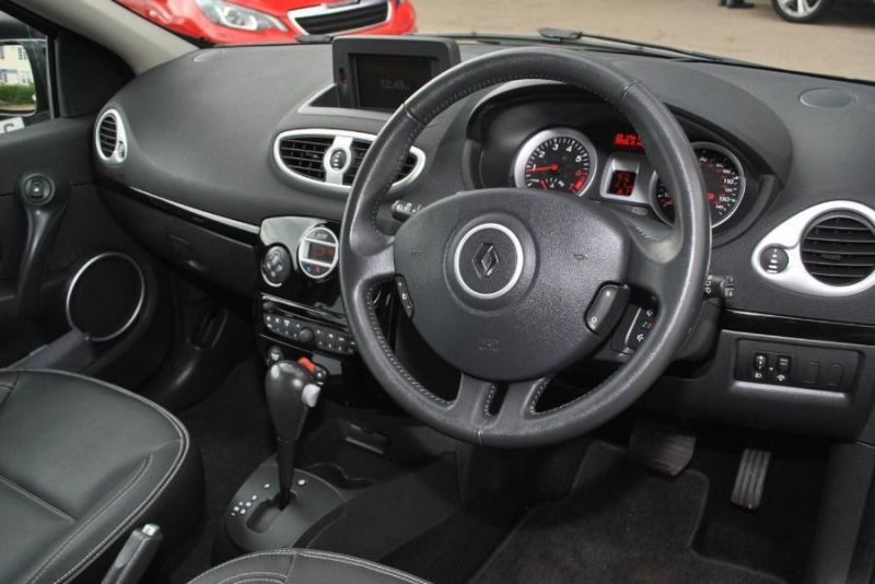 2010 Renault Clio 1.6 VVT 111 Initiale image 5